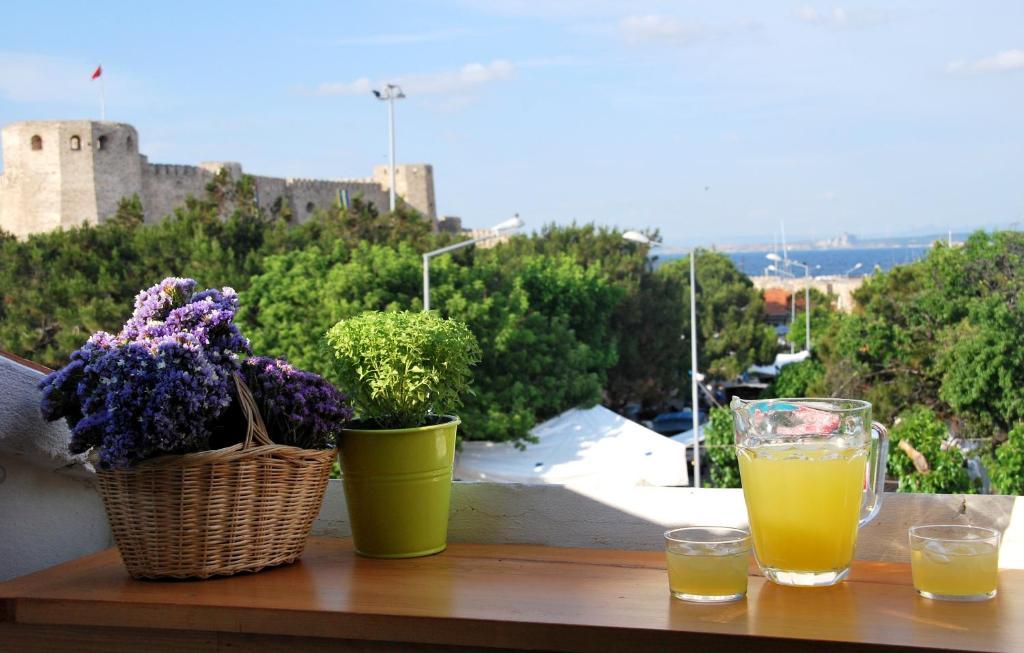 Efharisto Hotel Tenedos Buitenkant foto