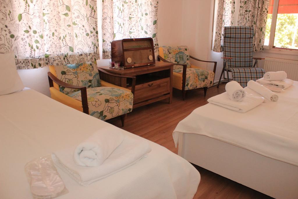 Efharisto Hotel Tenedos Buitenkant foto